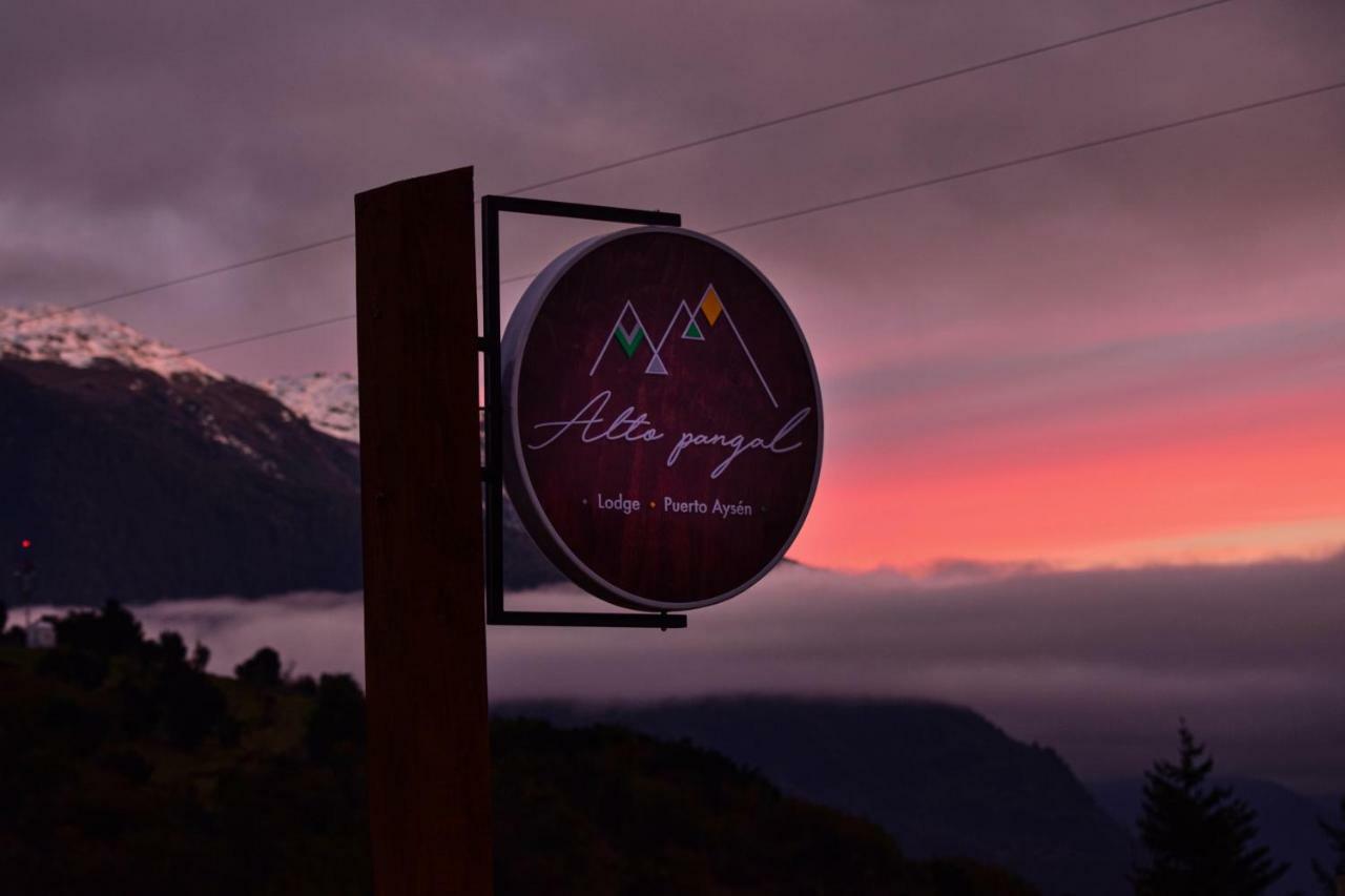Alto Pangal Lodge Puerto Aysen Zewnętrze zdjęcie